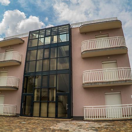 Apartments Malina Вир Екстериор снимка