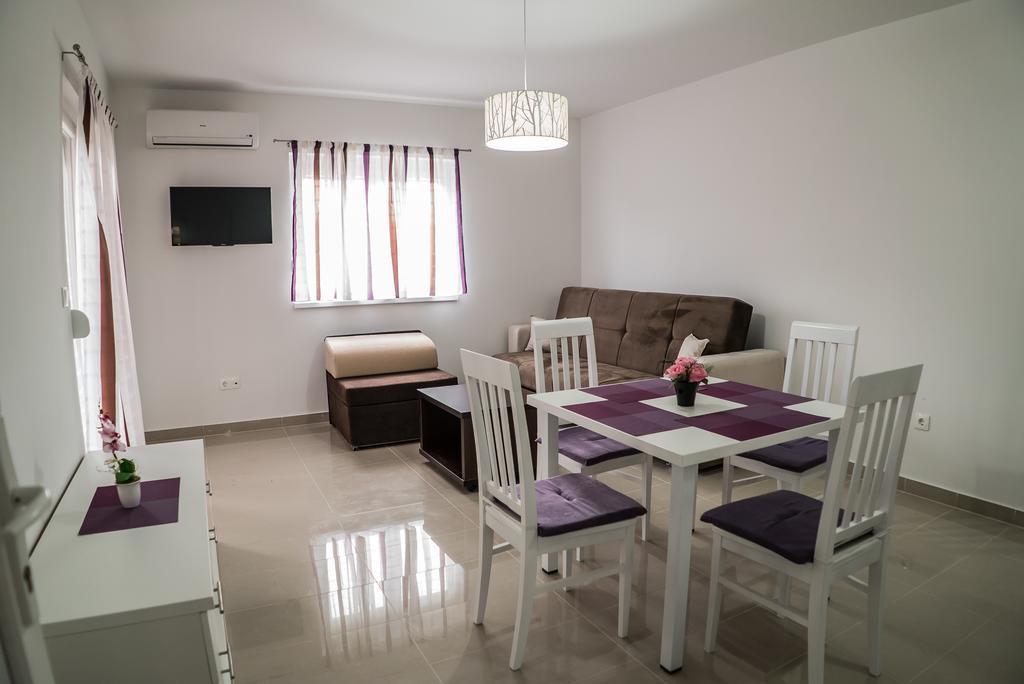 Apartments Malina Вир Екстериор снимка